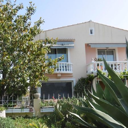 Rez De Chaussee Studio Climatise Dans Villa Aigues-Mortes Eksteriør billede