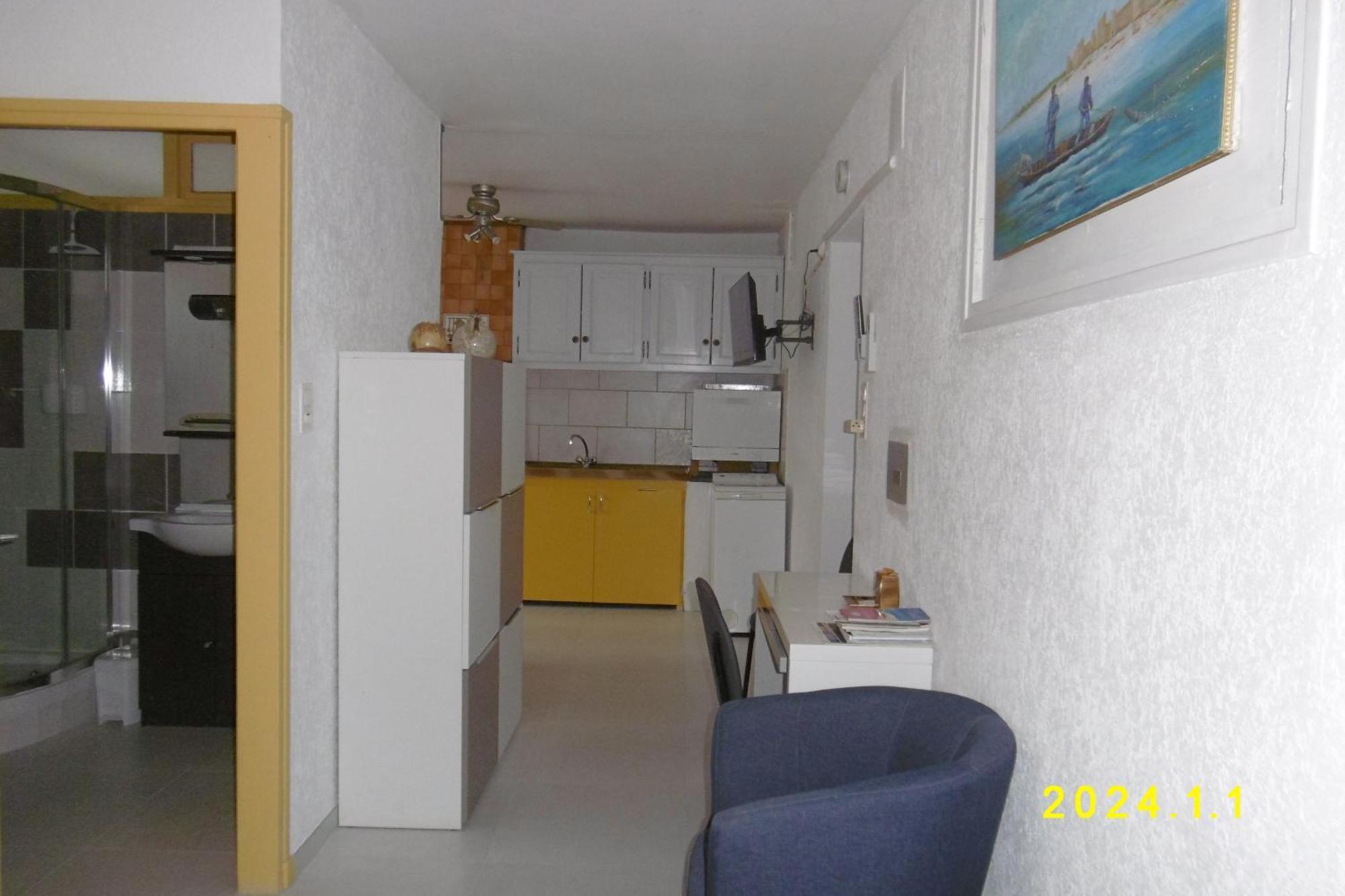 Rez De Chaussee Studio Climatise Dans Villa Aigues-Mortes Eksteriør billede